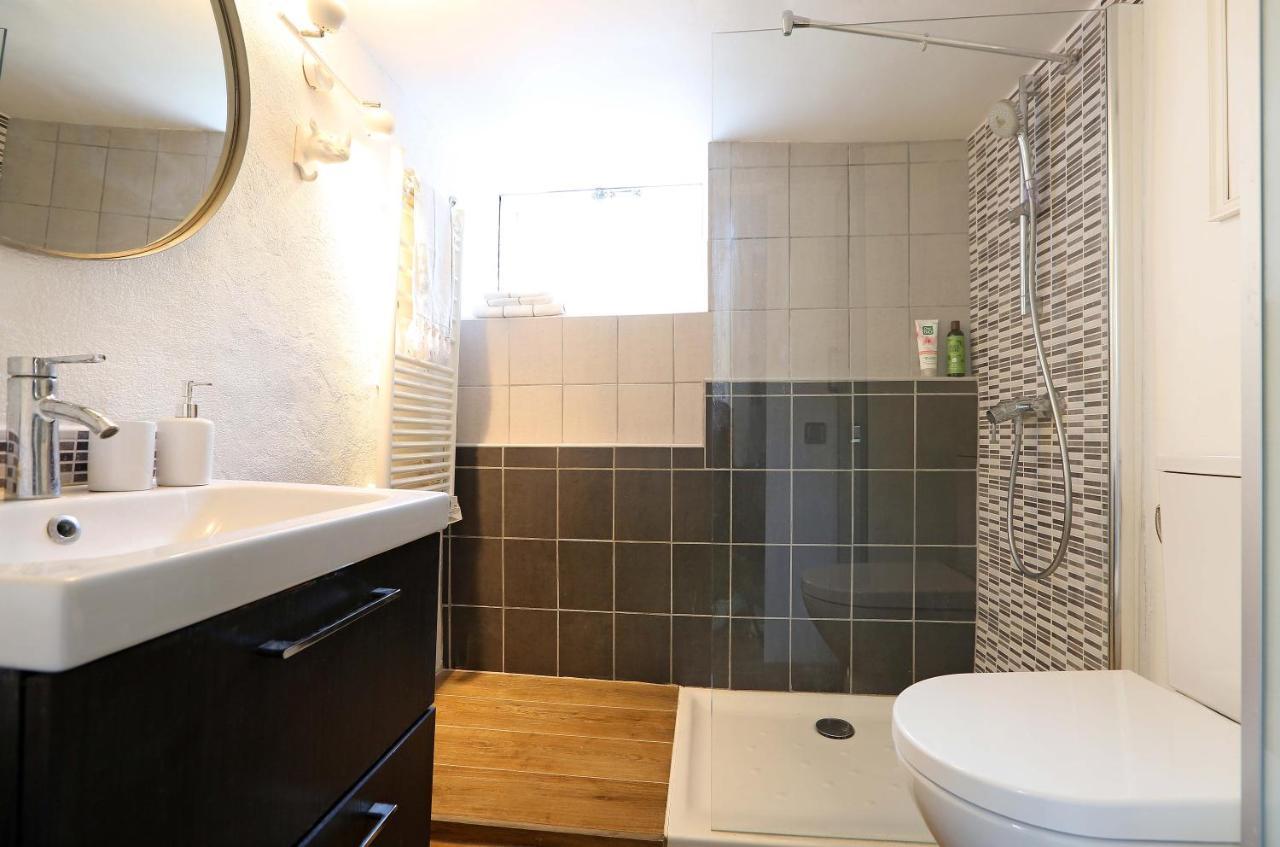 La Petite Maison De 2 Nuits Minimum Villa *